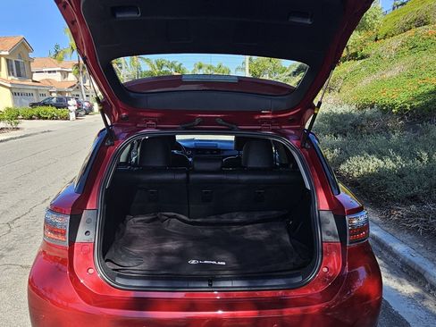 Used 2013 Lexus CT 200h image 12