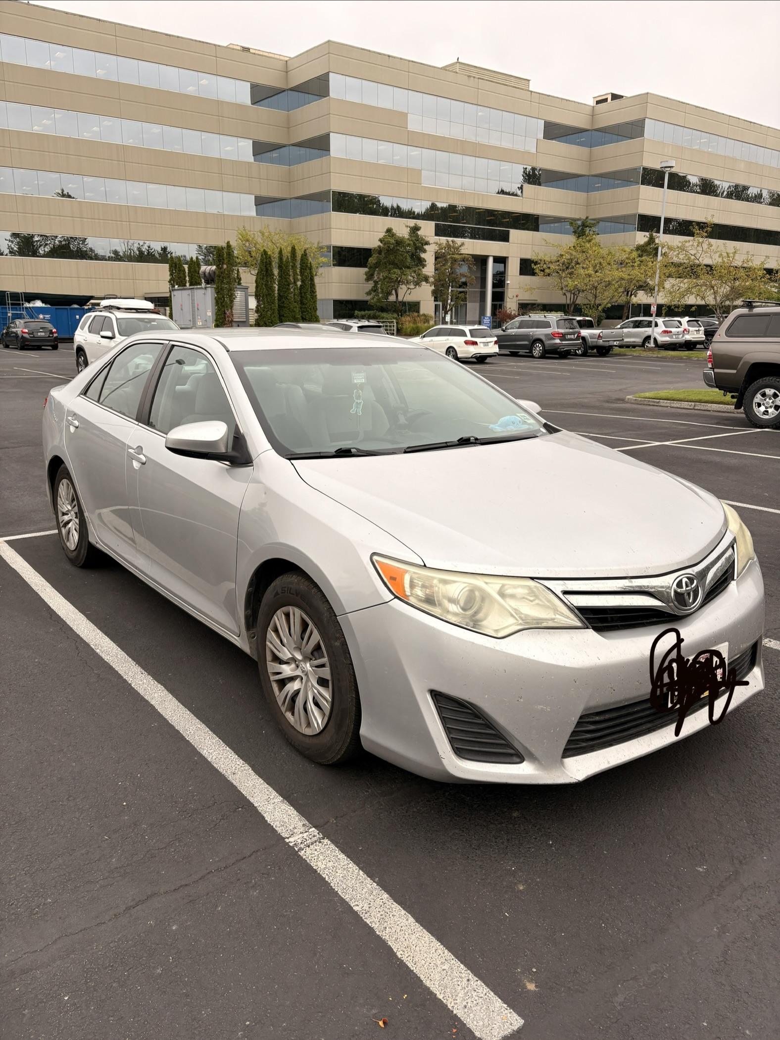 Used 2014 Toyota Camry LE FWD image 9