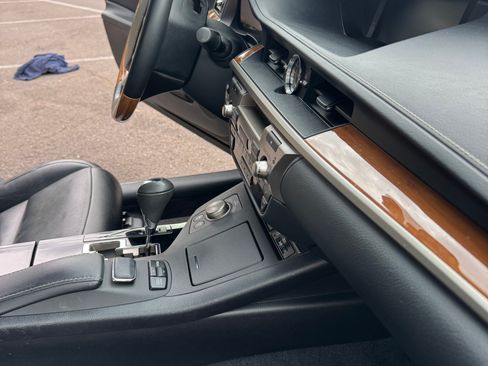 Used 2013 Lexus ES 300h image 13