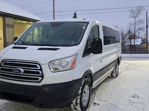 Used 2019 Ford Transit 350 XLT image 12