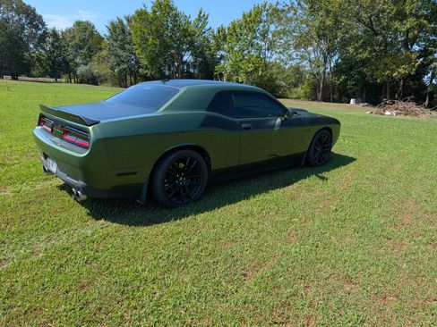 Used 2018 Dodge Challenger T/A RWD image 11