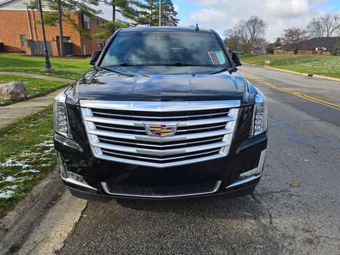 Used 2016 Cadillac Escalade ESV Platinum image 16