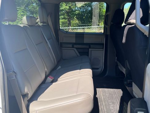 Used 2019 Ford F250 XL w/ Power Equipment Group AWD/4WD image 12