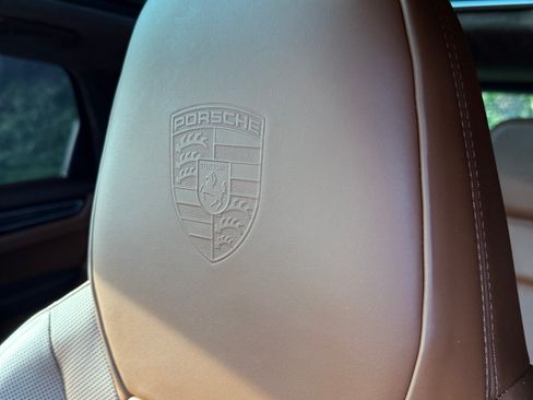 Used 2020 Porsche Cayenne Turbo image 18