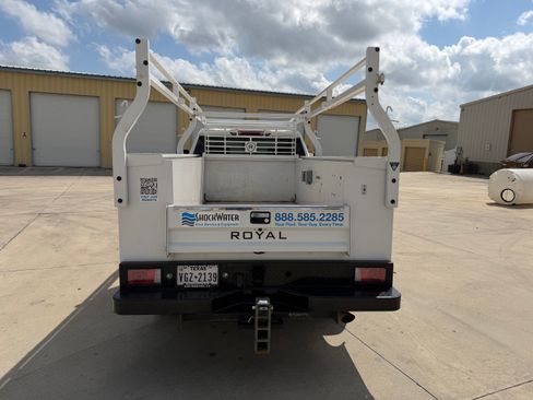 Used 2024 Chevrolet Silverado 2500 W/T w/ WT Convenience Package RWD image 5