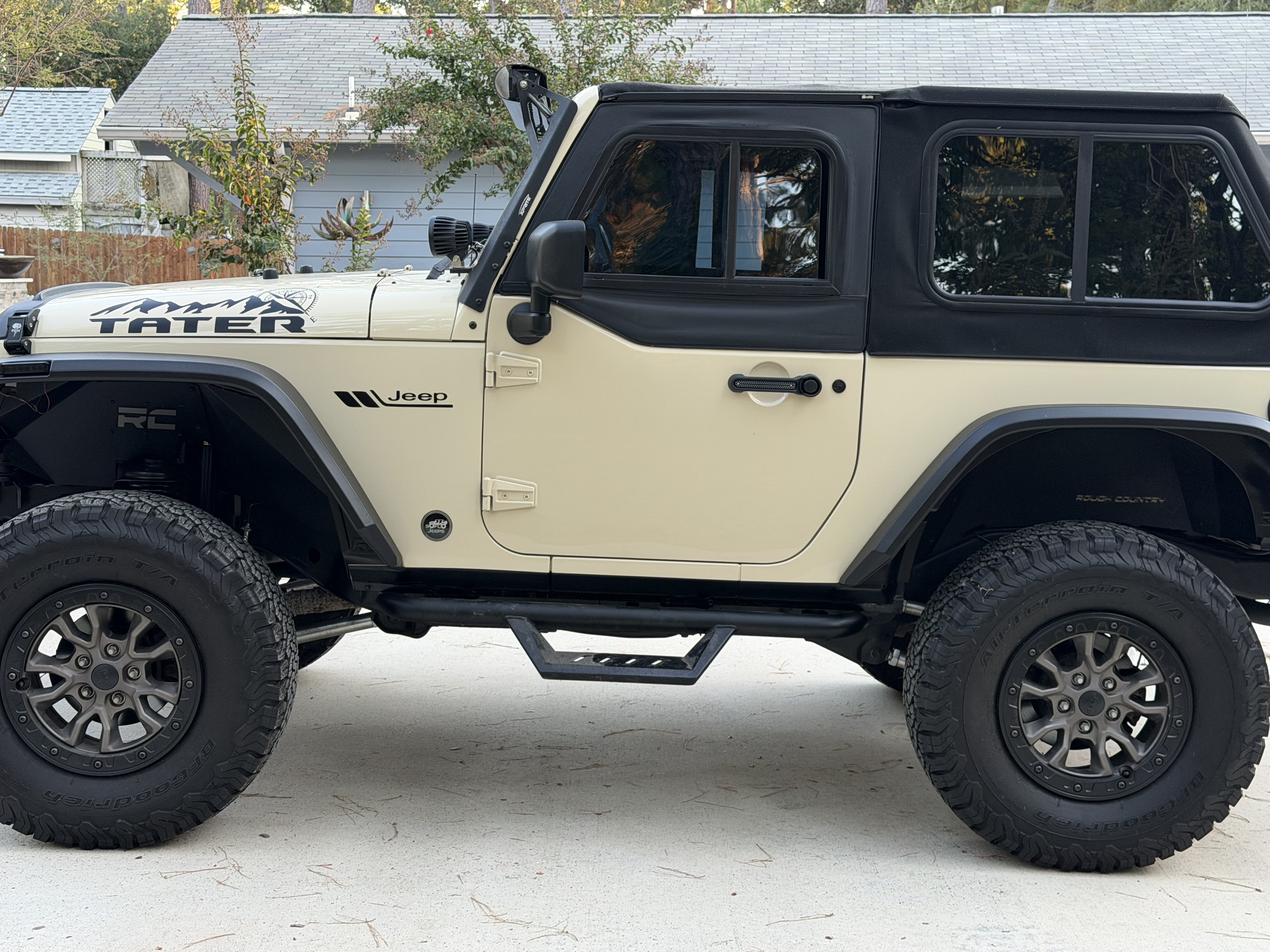 Used 2011 Jeep Wrangler Sport AWD/4WD image 2