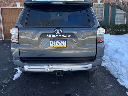 Used 2016 Toyota 4Runner 4WD image 4