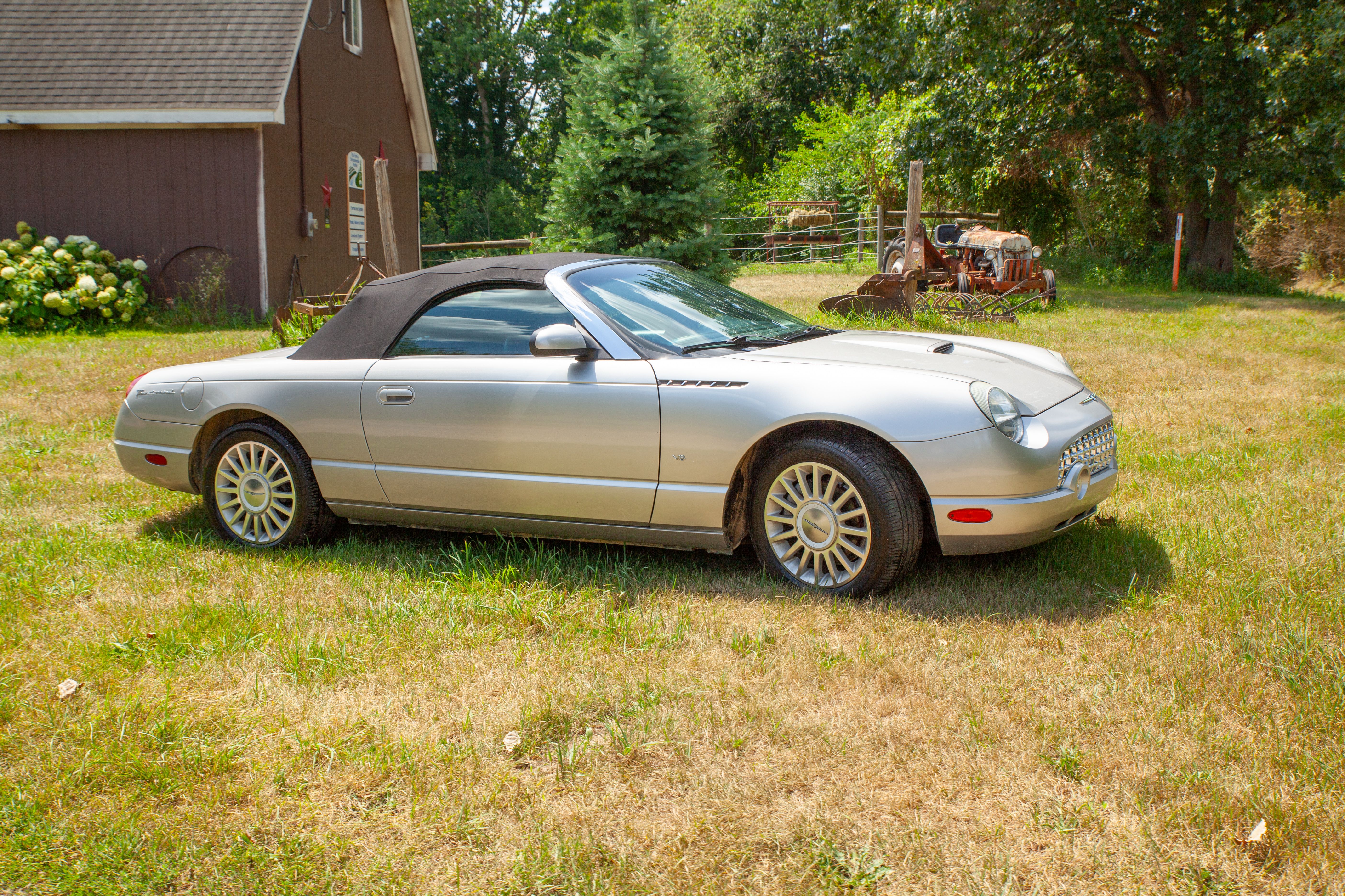 Used 2004 Ford Thunderbird RWD image 5