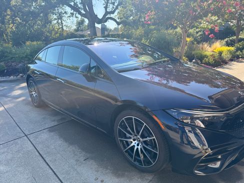 Used 2025 Mercedes-Benz EQS 450+ 4MATIC Sedan image 5