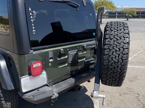 Used 2006 Jeep Wrangler Unlimited Rubicon AWD/4WD image 14