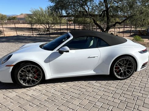 Used 2021 Porsche 911 Carrera S image 2