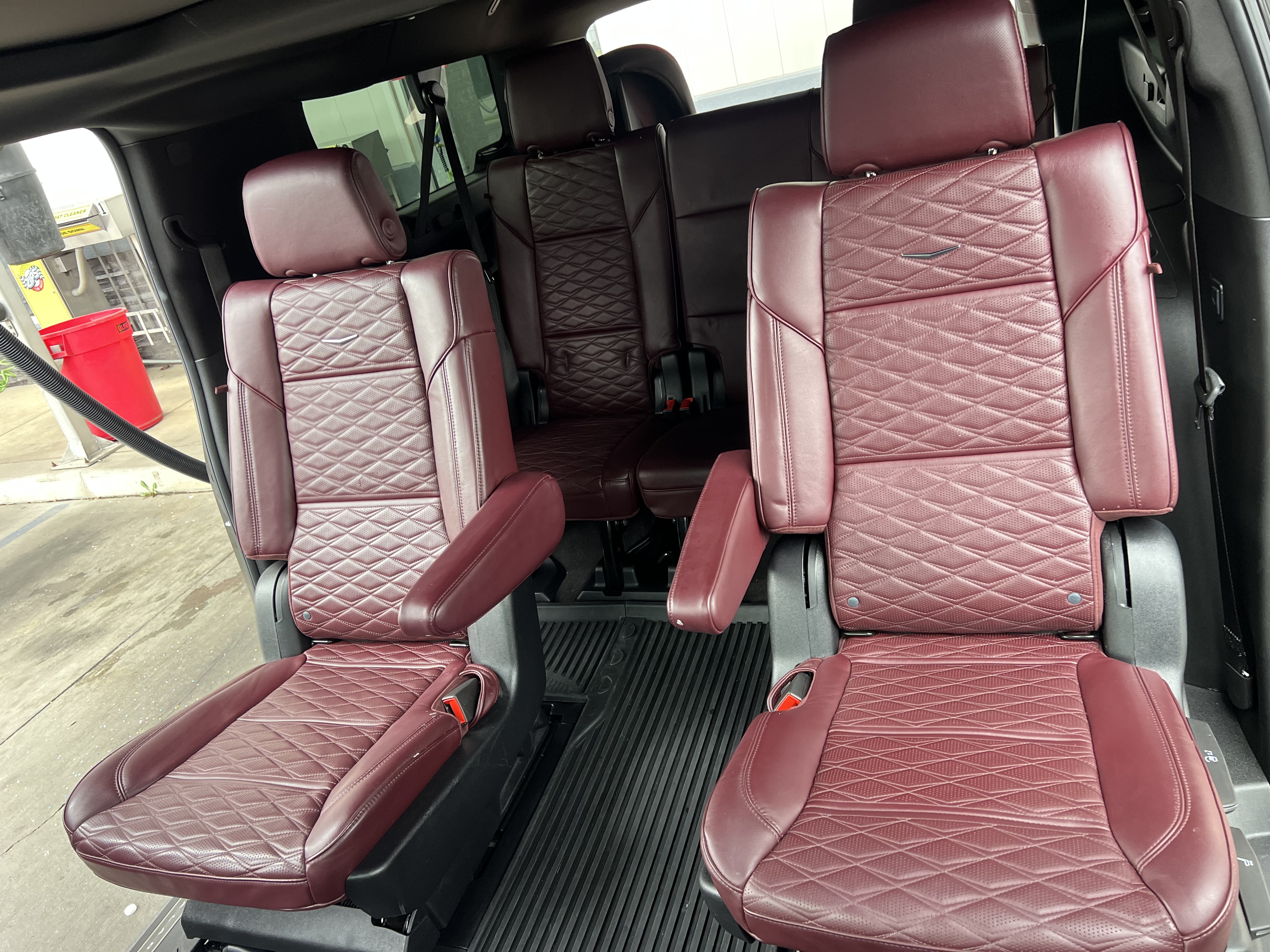 Used 2025 Cadillac Escalade ESV Sport w/ Touring Package AWD/4WD image 16