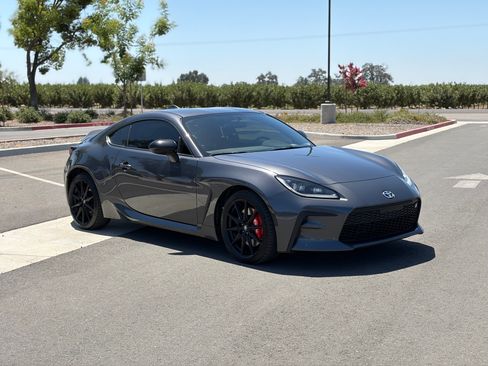 Used 2024 Toyota GR86 Premium w/ Performance Package RWD image 1