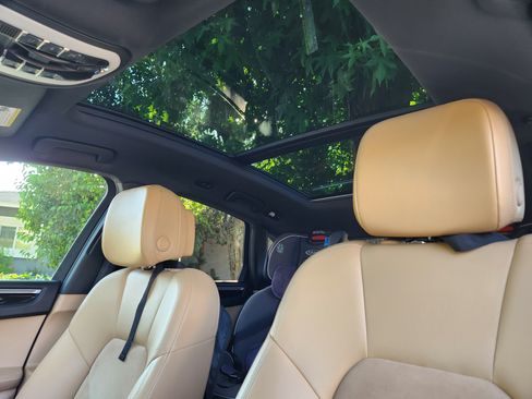 Used 2018 Porsche Macan Sport Edition image 25