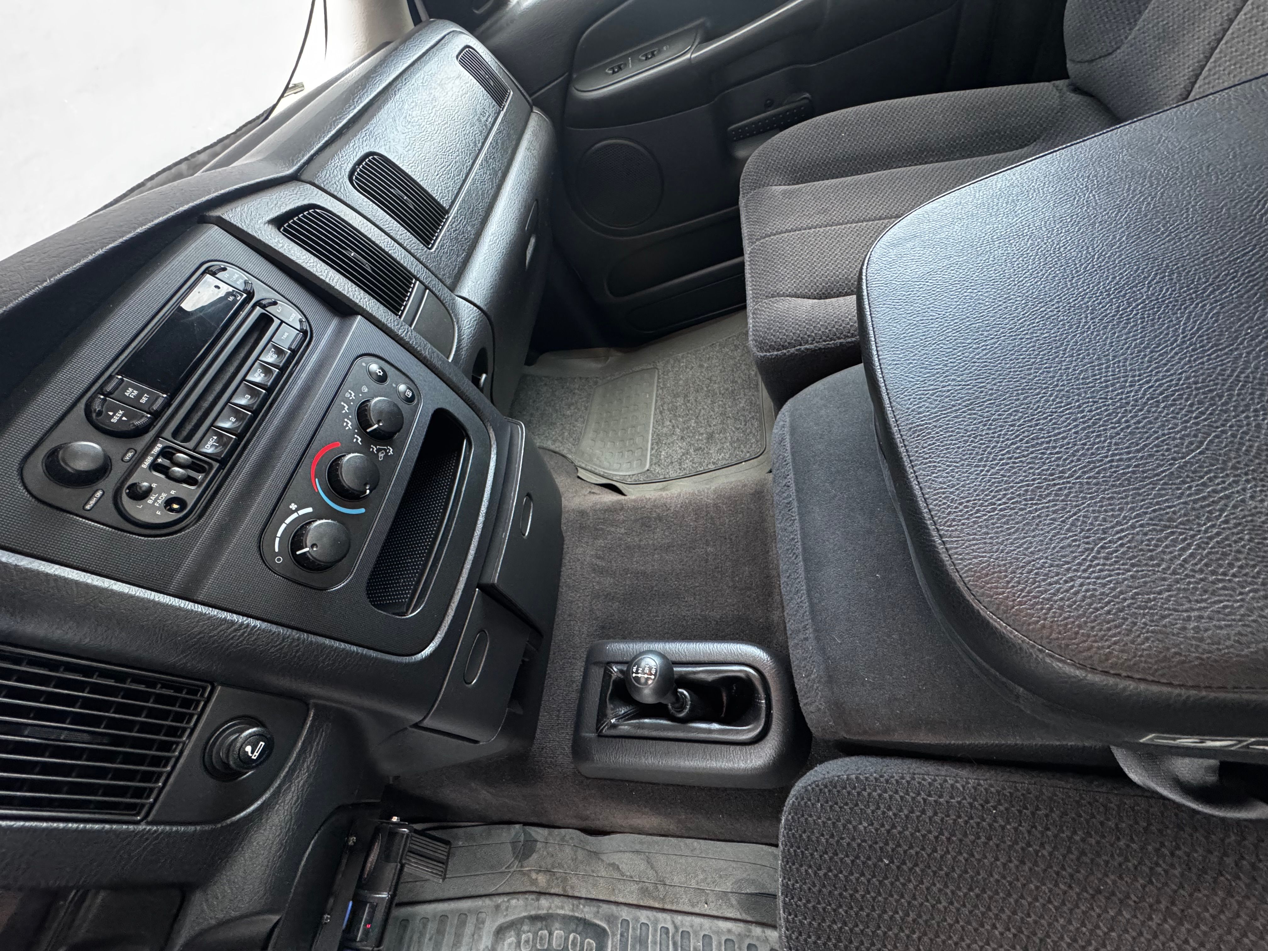 Used 2003 Dodge Ram 2500 Truck SLT AWD/4WD image 13