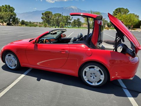 Used 2002 Lexus SC 430 Convertible image 8