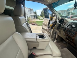 Used 2004 Ford F150 Lariat RWD image 2
