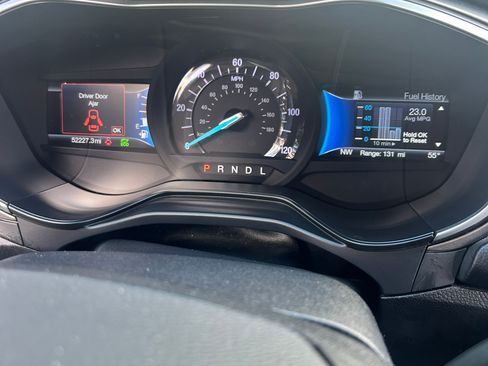 Used 2019 Ford Fusion SE image 21