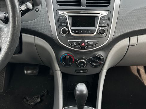 Used 2016 Hyundai Accent SE FWD image 14