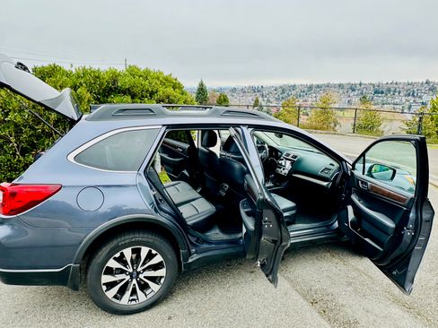 Used 2016 Subaru Outback 3.6R Limited image 6