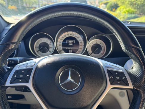Used 2013 Mercedes-Benz C 250 Sedan image 10