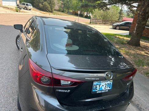 Used 2016 MAZDA MAZDA3 i Touring FWD image 1