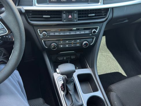 Used 2019 Kia Optima LX image 12