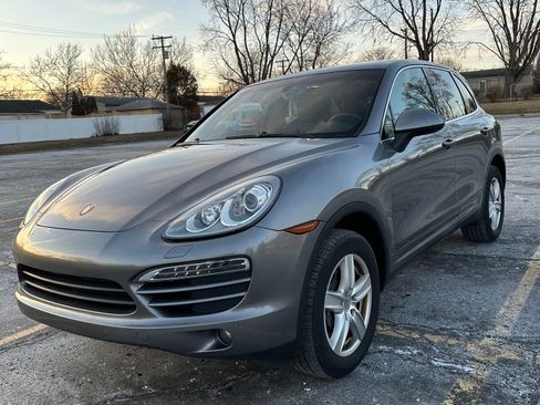 Used 2012 Porsche Cayenne image 2