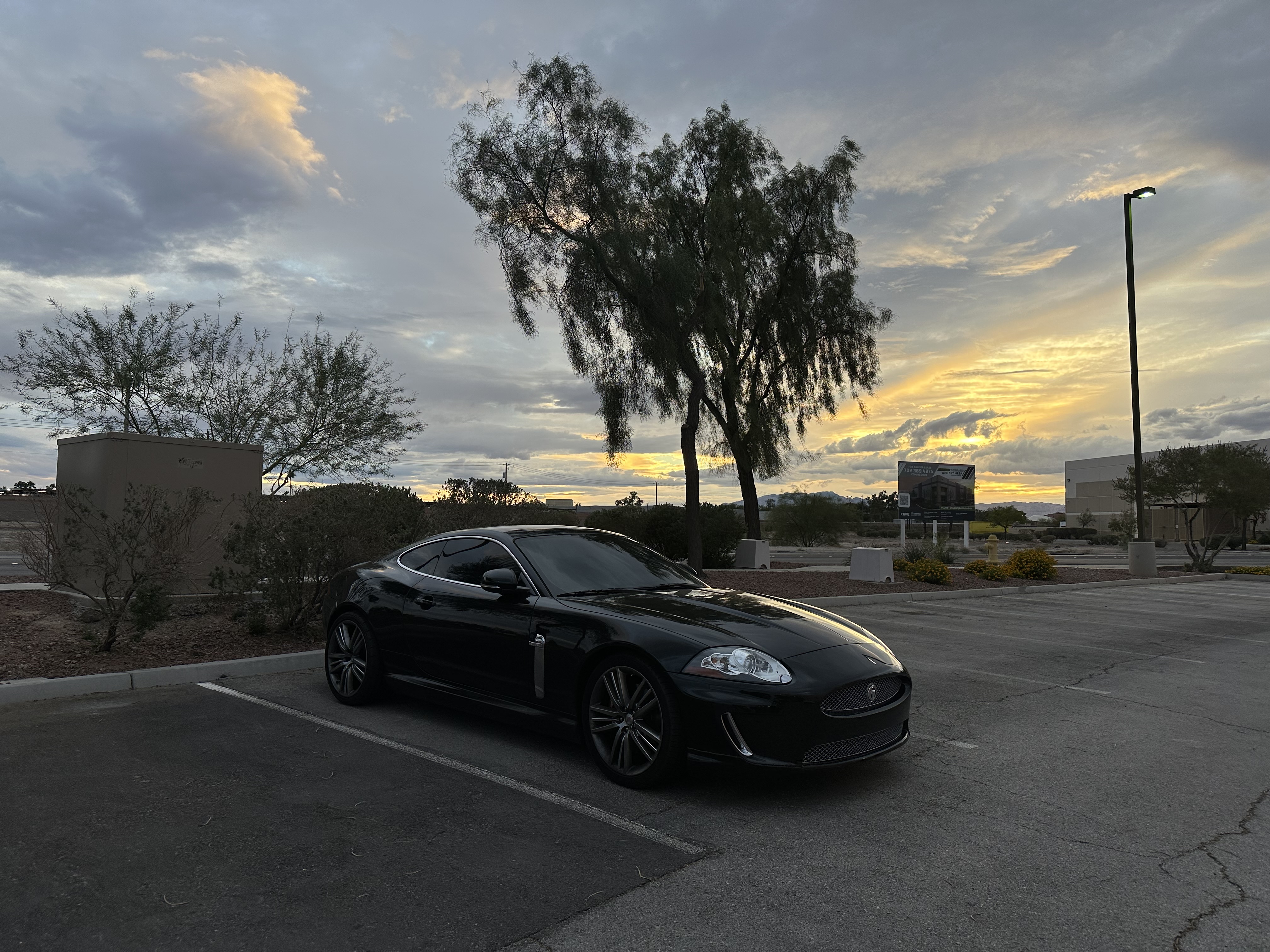 Used 2010 Jaguar XK Coupe RWD image 6