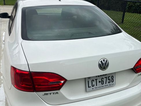 Used 2012 Volkswagen Jetta SE FWD image 10