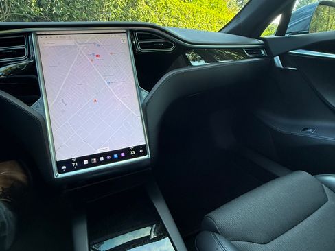 Used 2018 Tesla Model S 100D AWD/4WD image 1