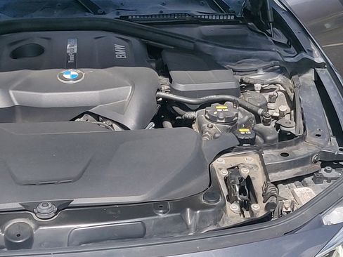 Used 2018 BMW 330i xDrive Sedan w/ Convenience Package AWD/4WD image 12