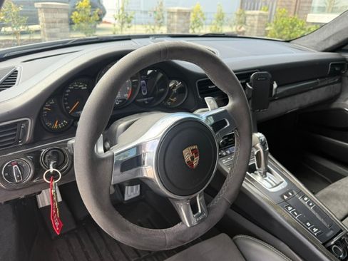 Used 2015 Porsche 911 GT3 RWD image 22
