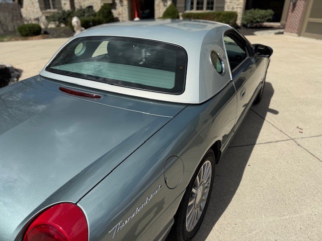 Used 2004 Ford Thunderbird Pacific Coast RWD image 6