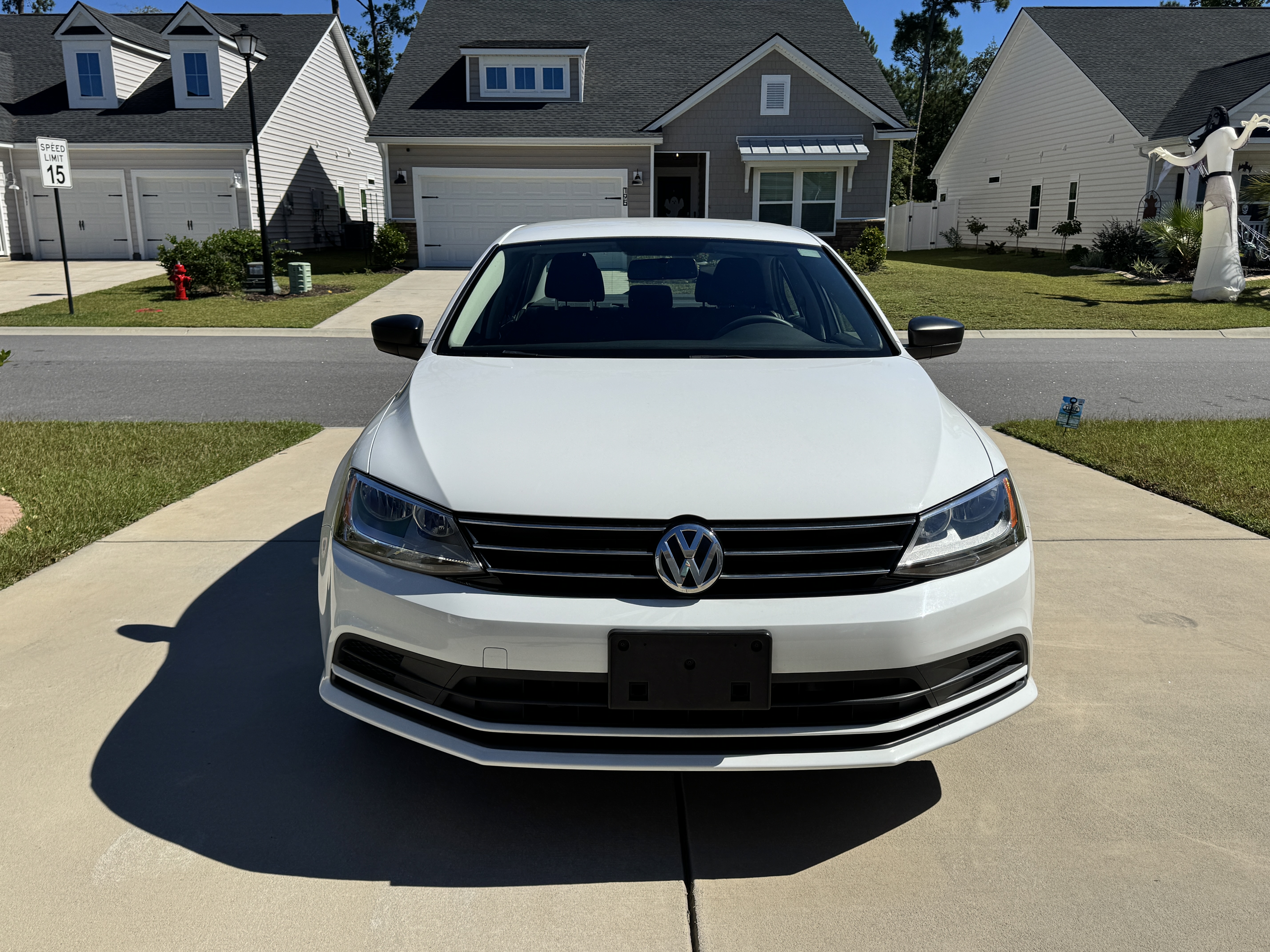 Used 2016 Volkswagen Jetta SE FWD image 1