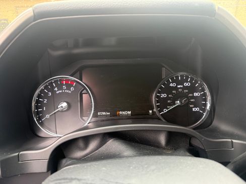 Used 2020 Ford F350 Lariat w/ Lariat Value Package AWD/4WD image 8