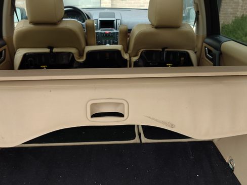 Used 2008 Land Rover LR2 SE image 10