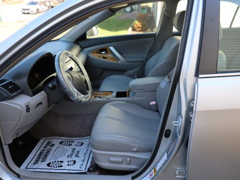 Used 2007 Toyota Camry SE image 13