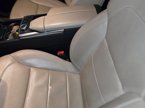 Used 2015 Mercedes-Benz GL 450 4MATIC image 8