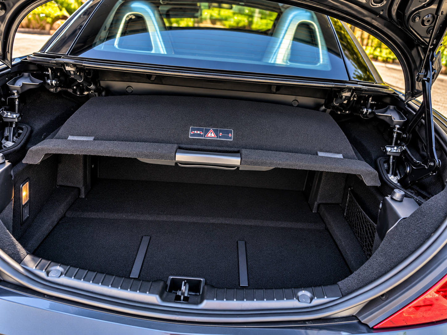 Used 2014 Mercedes-Benz SLK 250 image 8