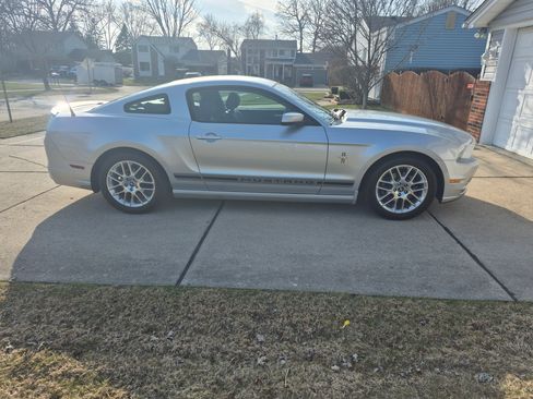 Used 2014 Ford Mustang Premium w/ Equipment Group 202A image 5