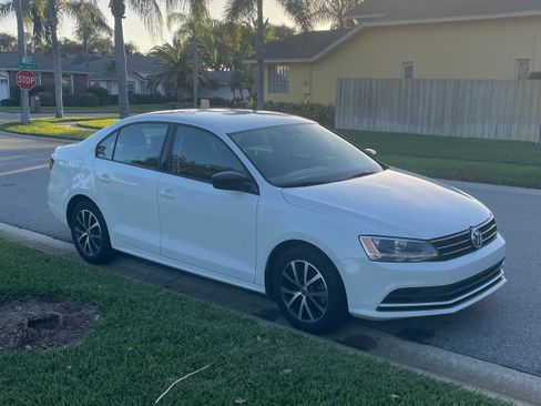 Used 2016 Volkswagen Jetta SE image 8