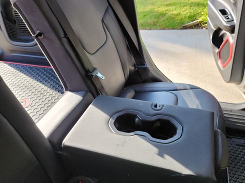 Used 2016 Jeep Renegade Trailhawk w/ Premium Trailhawk Package image 22