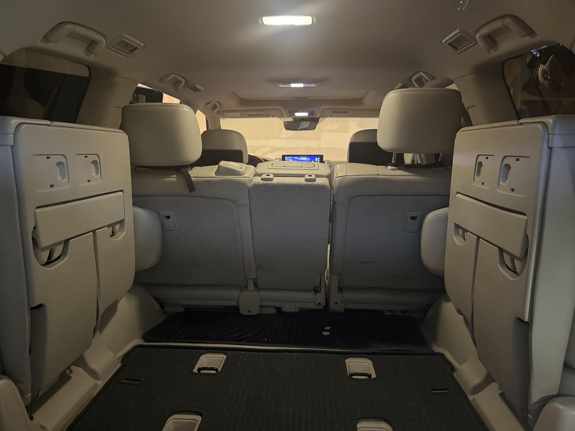 Used 2018 Lexus LX 570 4WD w/ Luxury Package image 8