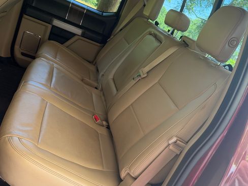 Used 2017 Ford F150 Lariat AWD/4WD image 6