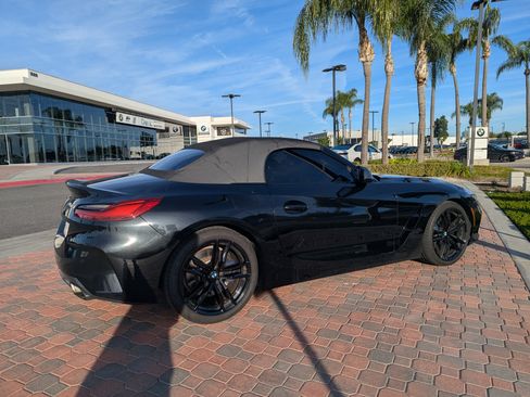 Used 2020 BMW Z4 M40i w/ Executive Package image 14