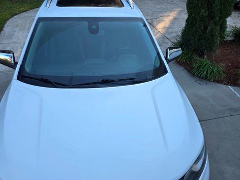 Used 2020 Chevrolet Equinox Premier image 11