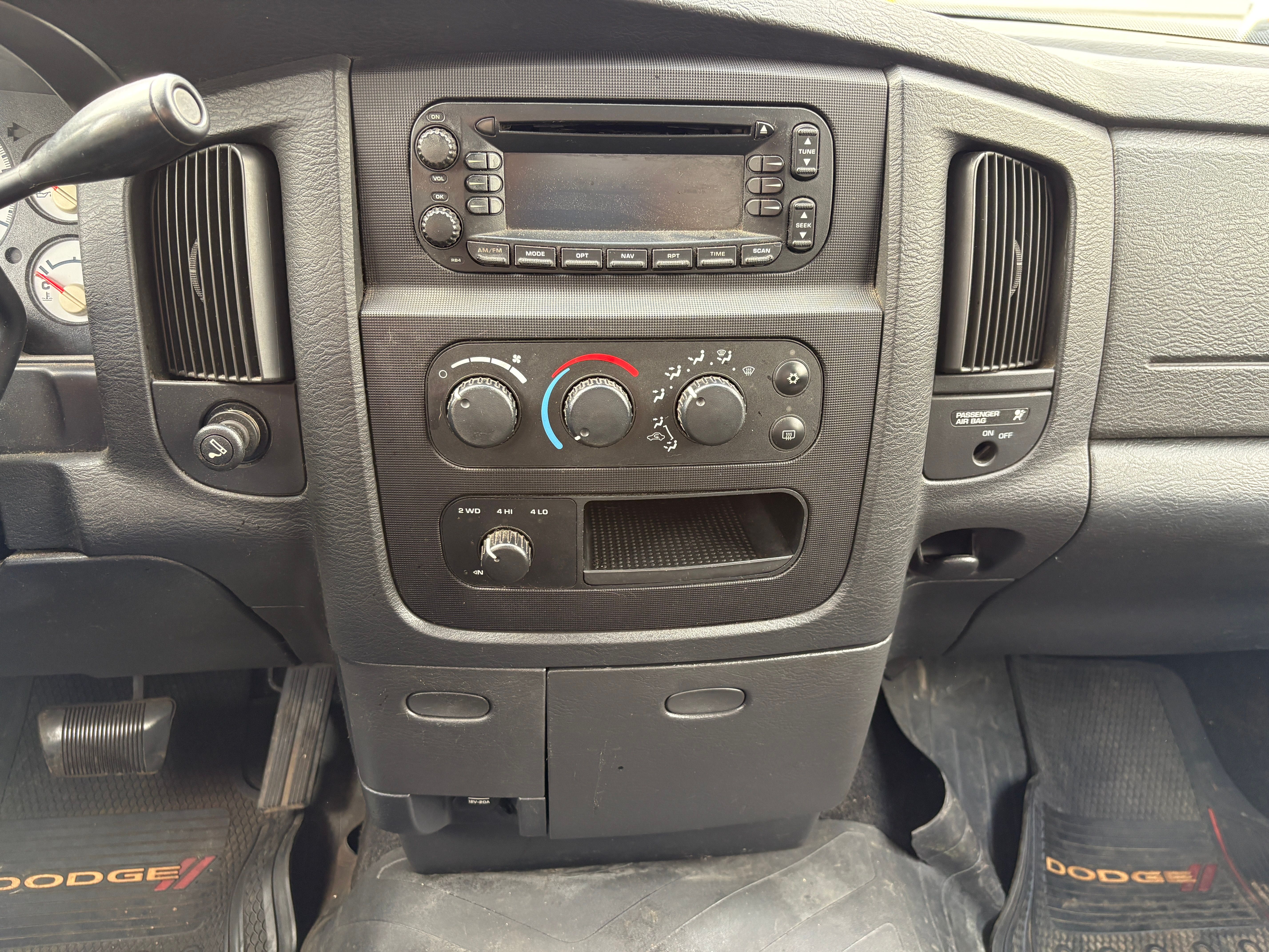 Used 2004 Dodge Ram 1500 Truck SLT w/ Sport Appearance Group AWD/4WD image 14