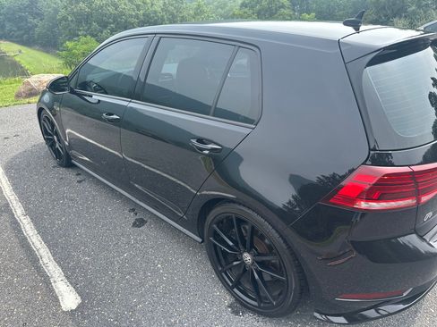 Used 2019 Volkswagen Golf R 4-Door AWD/4WD image 8