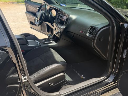 Used 2021 Dodge Charger Scat Pack w/ Plus Group RWD image 15